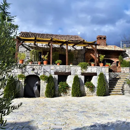 Villa Karla In Mucici - Haus Fuer 6-8 Personen Matulji