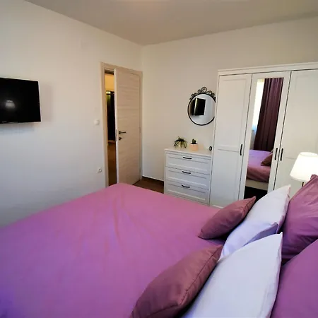 Villa Karla In Mucici - Haus Fuer 6-8 Personen *