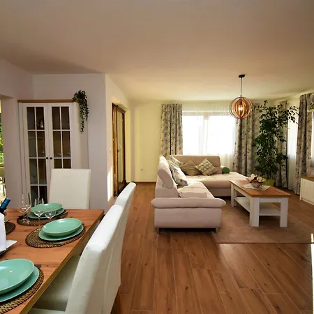 Villa Karla In Mucici - Haus Fuer 6-8 Personen *